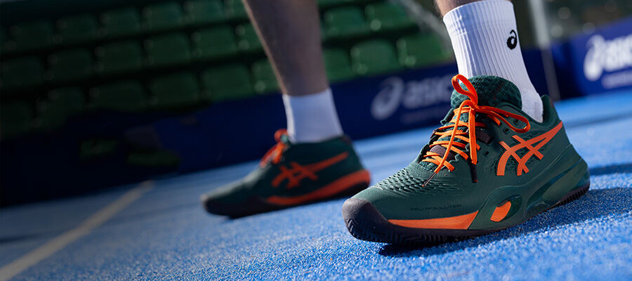 A Japanese sports brand known for GEL cushioning and high-performance running shoes.