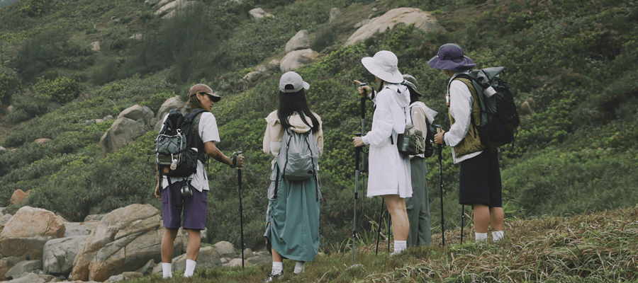 A popular Chinese sun-protection brand offering lightweight UV apparel, umbrellas, and urban outdoor gear.
