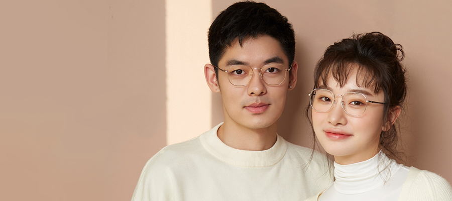 A fast-fashion eyewear brand under Semir, offering diverse styles, quick optical services, and excellent value for money.